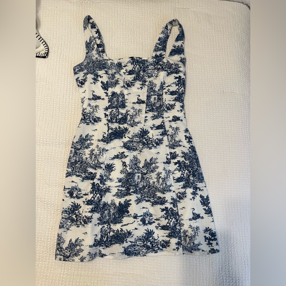 I wore this floral dress once to a wedding recently.